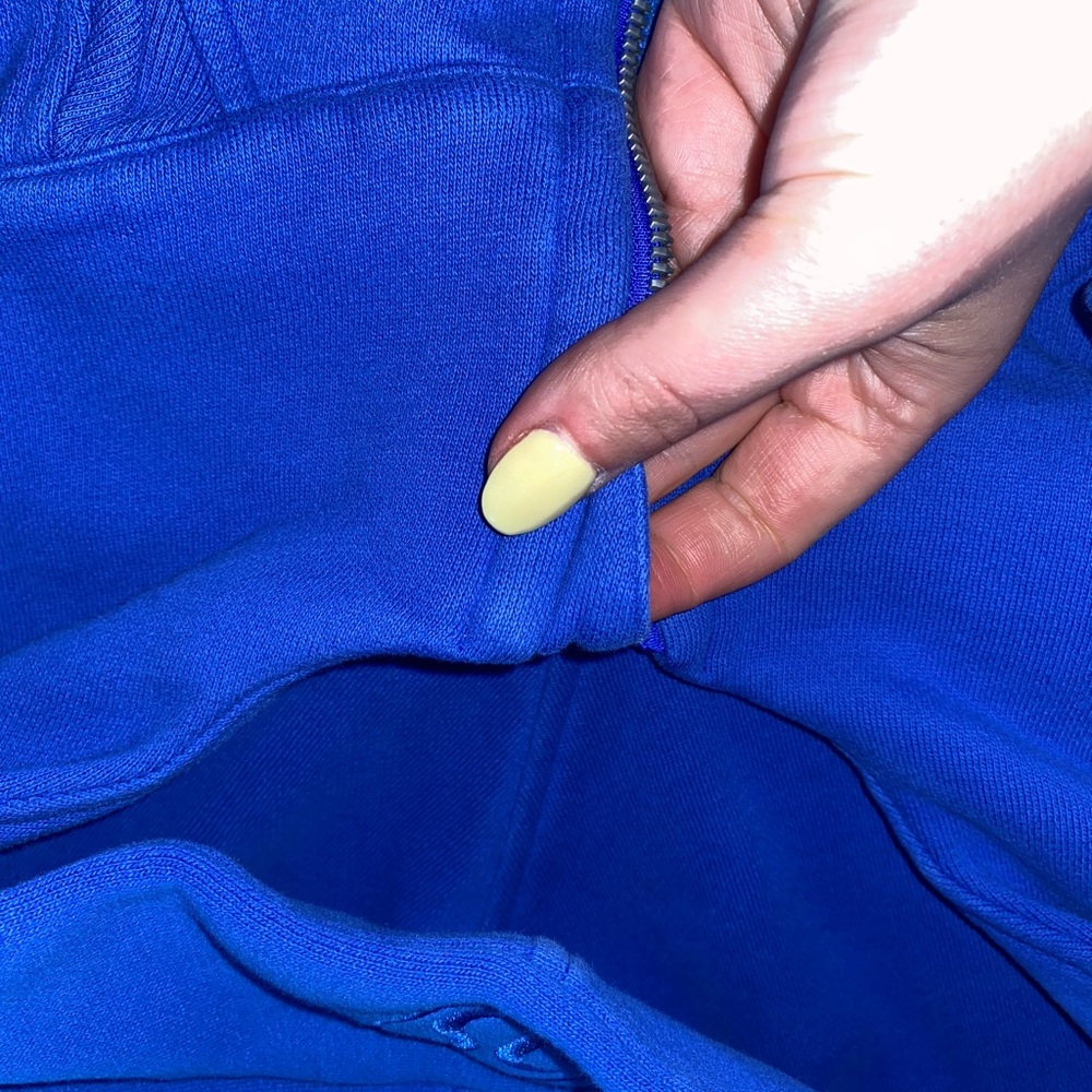 Lululemon Scuba Oversized Half-Zip Hoodie
Cerulean Blue - Picture 7 of 14